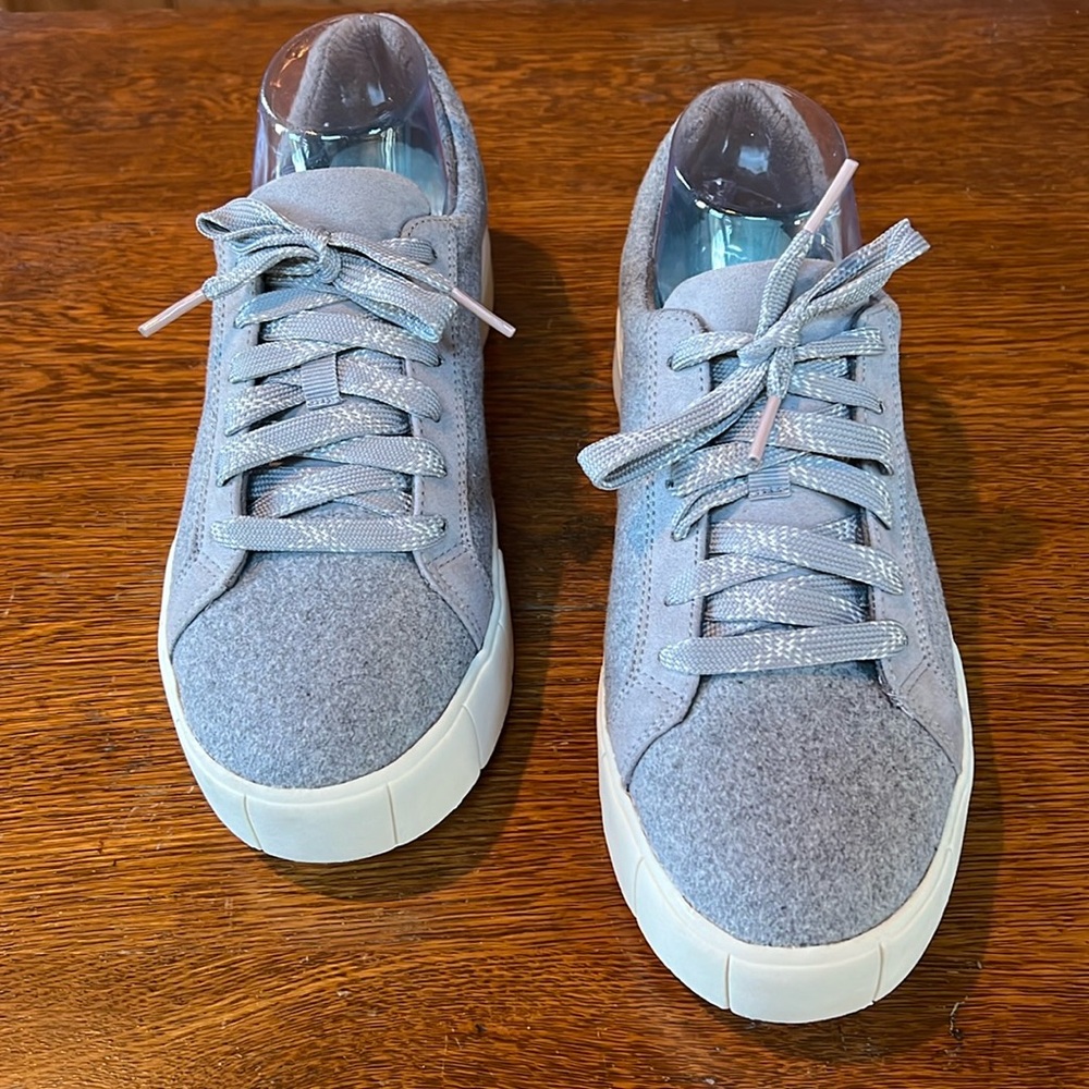 Dr Scholls happiness sneaker, women’s Size 9